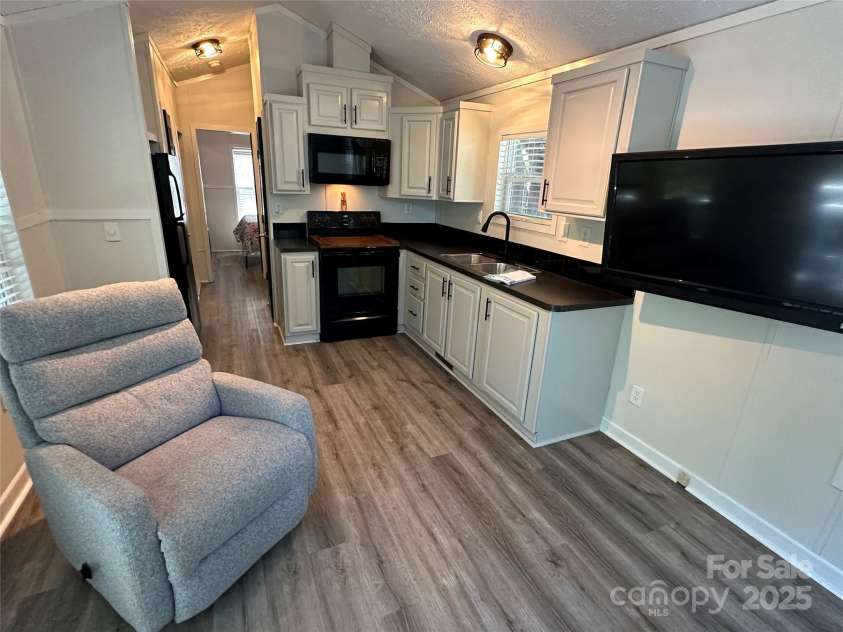 114 Meadowview Circle, New London, NC 28127.  MLS# CAR4284705, YatesRealty ID 3974. 