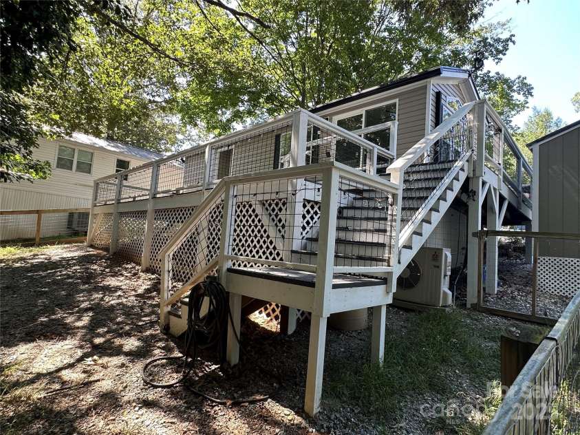 114 Meadowview Circle, New London, NC 28127.  MLS# CAR4284705, YatesRealty ID 3974. 