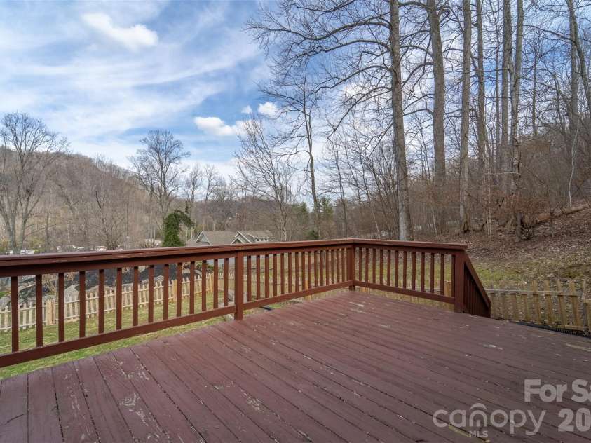 57 Melody Lane, Maggie Valley, NC 28751.  MLS# CAR4357455, YatesRealty ID 3974. 
