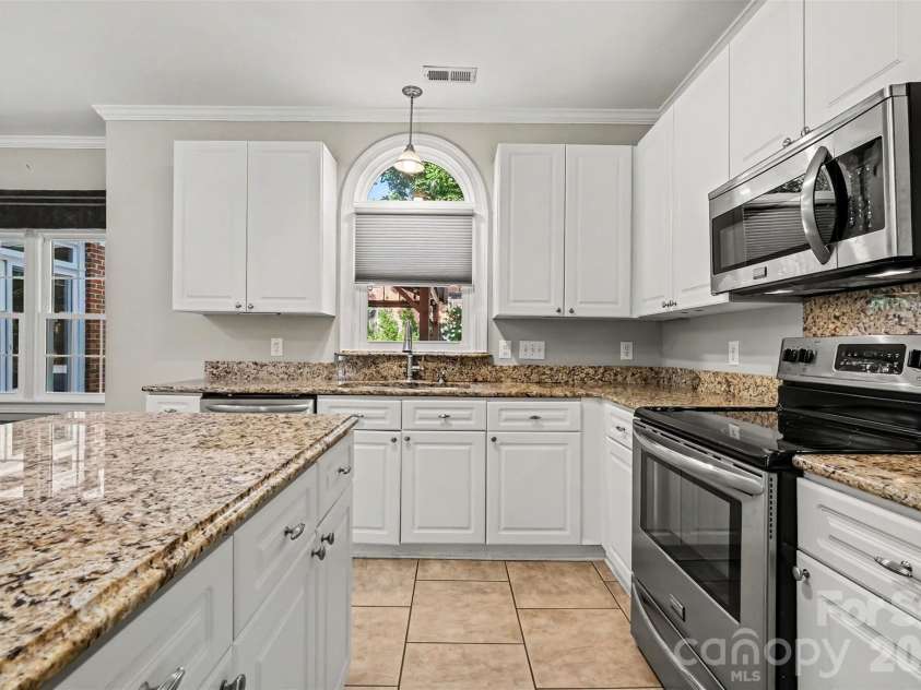 4112 Deerfield Drive, Concord, NC 28027.  MLS# CAR4406358, YatesRealty ID 39741. 