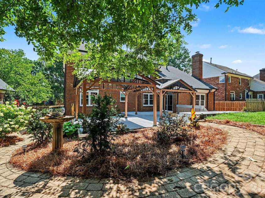 4112 Deerfield Drive, Concord, NC 28027.  MLS# CAR4406358, YatesRealty ID 39741. 