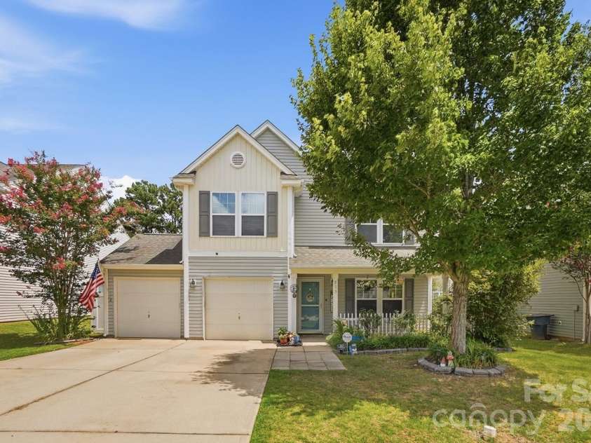 513 Sansberry Drive, York, SC 29745.  MLS# CAR4407150, YatesRealty ID 39742. 