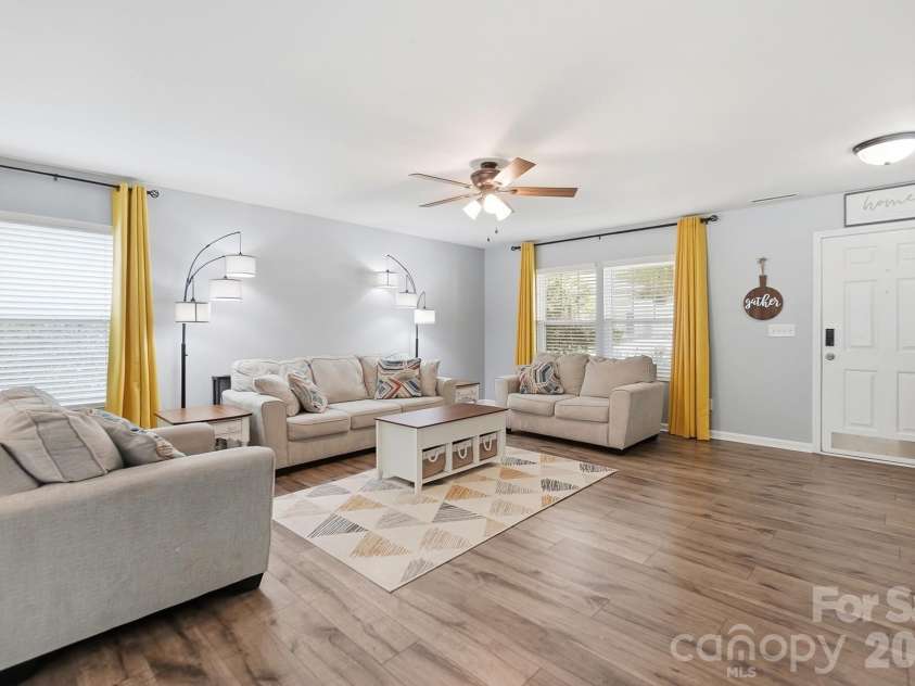 513 Sansberry Drive, York, SC 29745.  MLS# CAR4407150, YatesRealty ID 39742. 