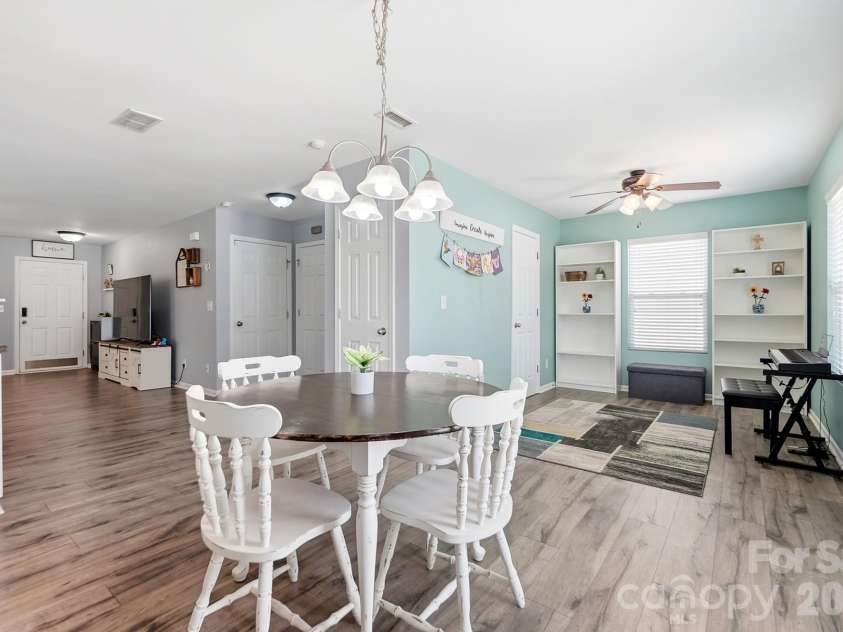 513 Sansberry Drive, York, SC 29745.  MLS# CAR4407150, YatesRealty ID 39742. 