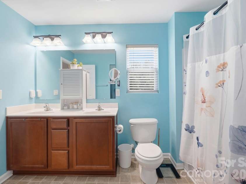 513 Sansberry Drive, York, SC 29745.  MLS# CAR4407150, YatesRealty ID 39742. 