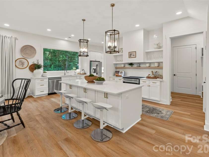 9401 Deer Run Road, Waxhaw, NC 28173.  MLS# CAR4407463, YatesRealty ID 39743. 