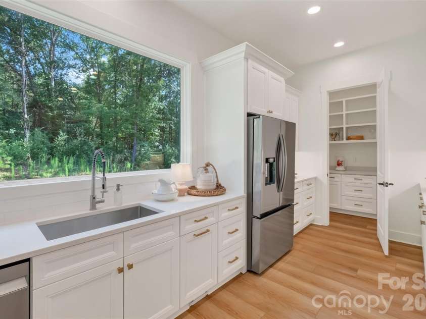 9401 Deer Run Road, Waxhaw, NC 28173.  MLS# CAR4407463, YatesRealty ID 39743. 