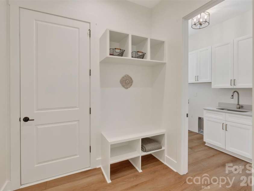 9401 Deer Run Road, Waxhaw, NC 28173.  MLS# CAR4407463, YatesRealty ID 39743. 