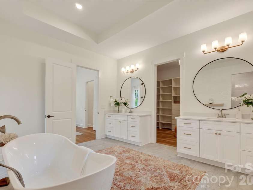 9401 Deer Run Road, Waxhaw, NC 28173.  MLS# CAR4407463, YatesRealty ID 39743. 