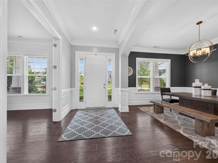 5110 Harwich Circle, Matthews, NC 28104.  MLS# CAR4406982, YatesRealty ID 39744. 