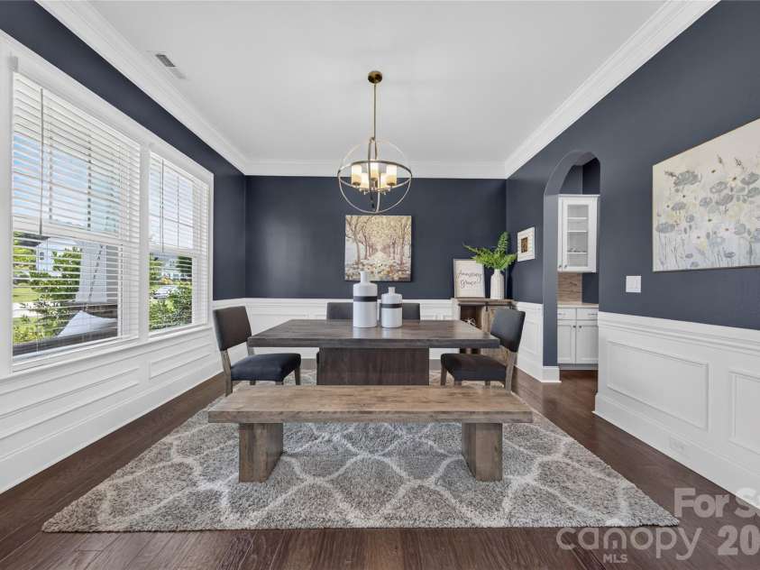 5110 Harwich Circle, Matthews, NC 28104.  MLS# CAR4406982, YatesRealty ID 39744. 