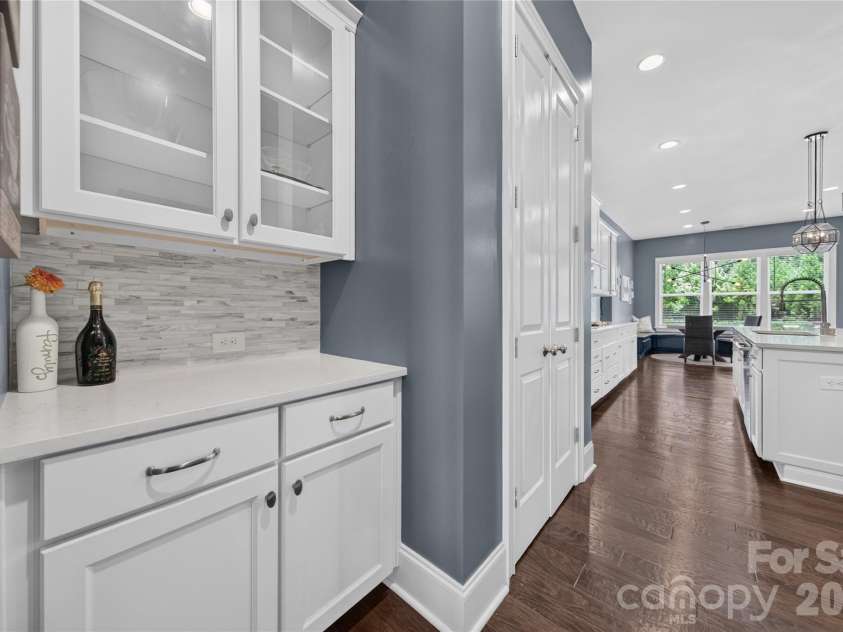 5110 Harwich Circle, Matthews, NC 28104.  MLS# CAR4406982, YatesRealty ID 39744. 