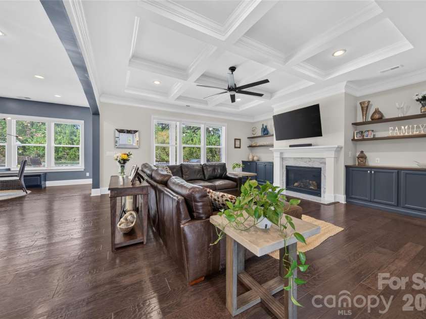 5110 Harwich Circle, Matthews, NC 28104.  MLS# CAR4406982, YatesRealty ID 39744. 