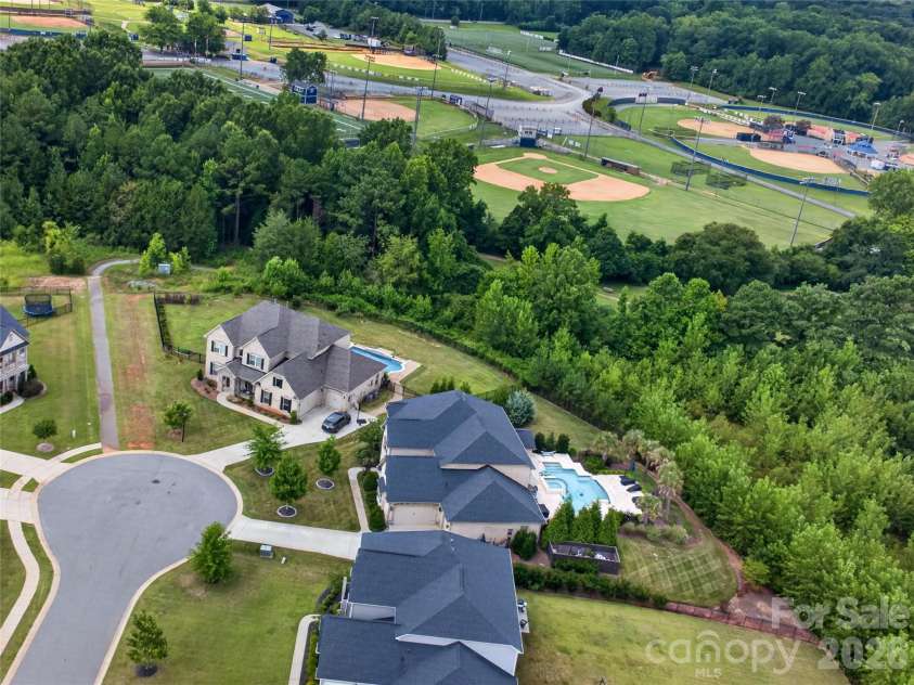 5110 Harwich Circle, Matthews, NC 28104.  MLS# CAR4406982, YatesRealty ID 39744. 
