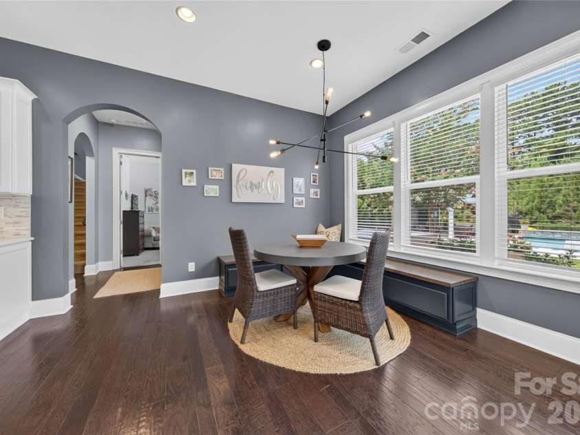 5110 Harwich Circle, Matthews, NC 28104.  MLS# CAR4406982, YatesRealty ID 39744. 