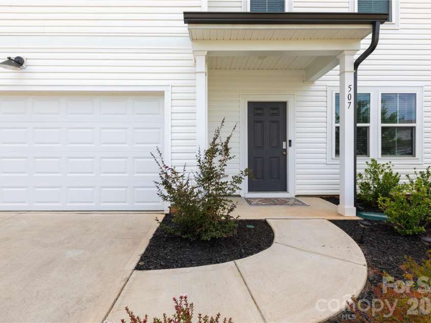 507 Good Hope Road, Concord, NC 28025.  MLS# CAR4407350, YatesRealty ID 39745. Welcome in!