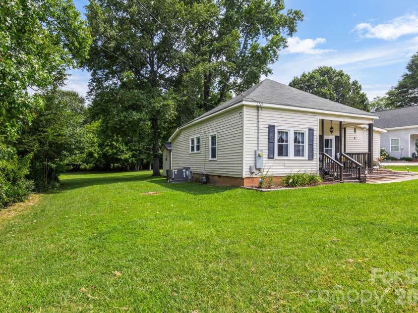 108 Richland Street, Clover, SC 29710.  MLS# CAR4407327, YatesRealty ID 39746. 