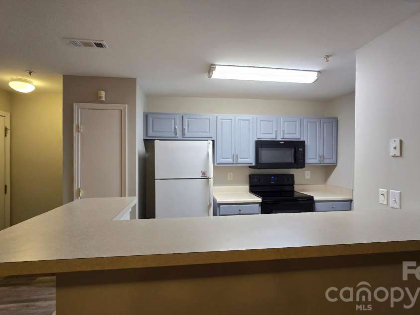 9811 Campus Walk Lane, Charlotte, NC 28262.  MLS# CAR4407436, YatesRealty ID 39747. 