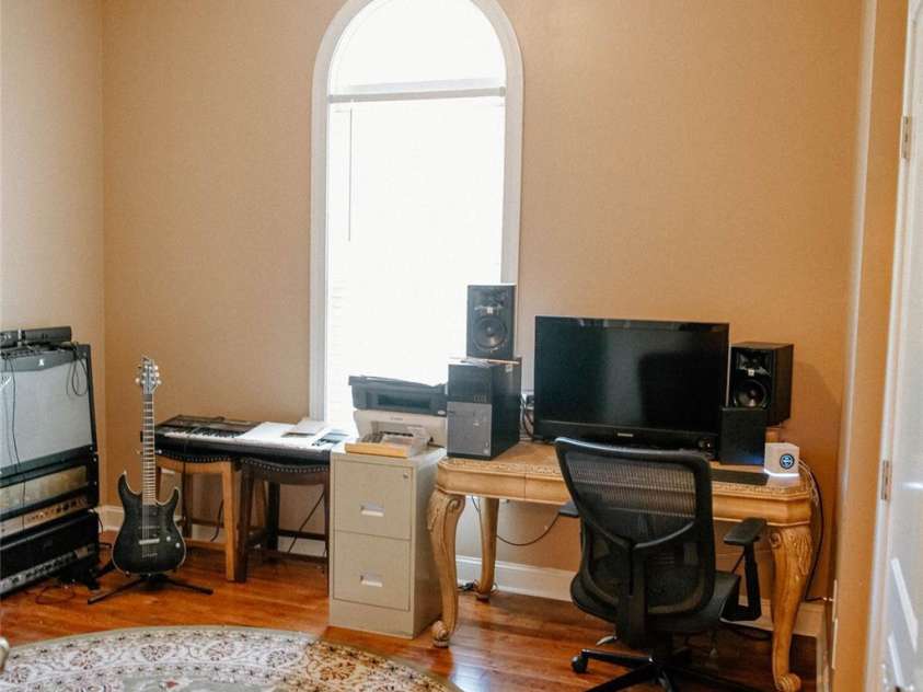 4642 King Crowder Drive, Gastonia, NC 28052.  MLS# CAR4147869, YatesRealty ID 3975. Second bedroom