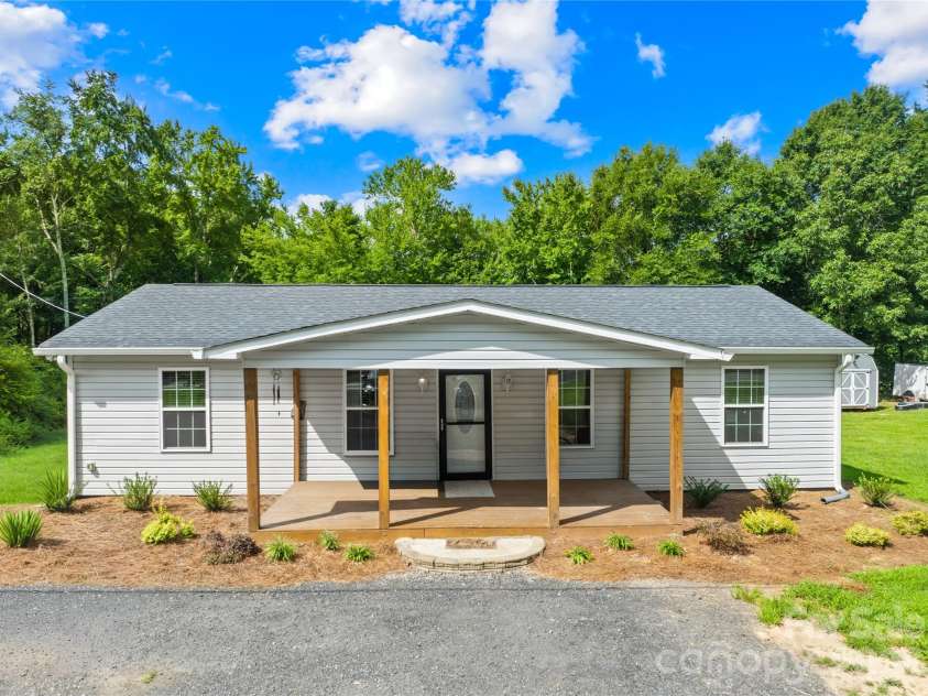 1029 Alexis High Shoals Road, Dallas, NC 28034.  MLS# CAR4407292, YatesRealty ID 39752. 