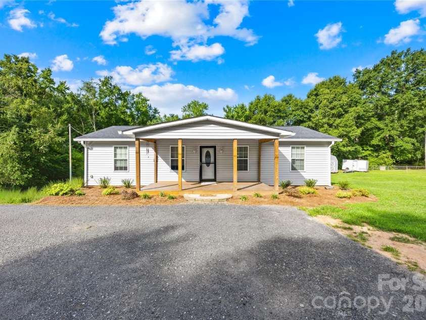 1029 Alexis High Shoals Road, Dallas, NC 28034.  MLS# CAR4407292, YatesRealty ID 39752. 