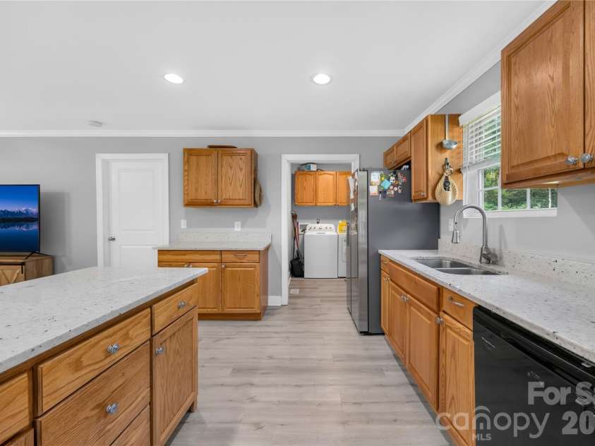 1029 Alexis High Shoals Road, Dallas, NC 28034.  MLS# CAR4407292, YatesRealty ID 39752. 