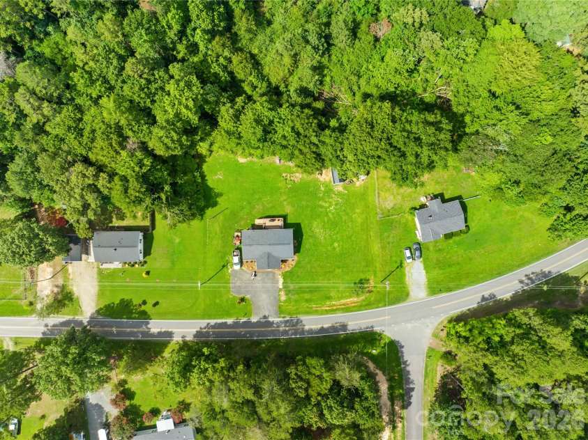 1029 Alexis High Shoals Road, Dallas, NC 28034.  MLS# CAR4407292, YatesRealty ID 39752. 