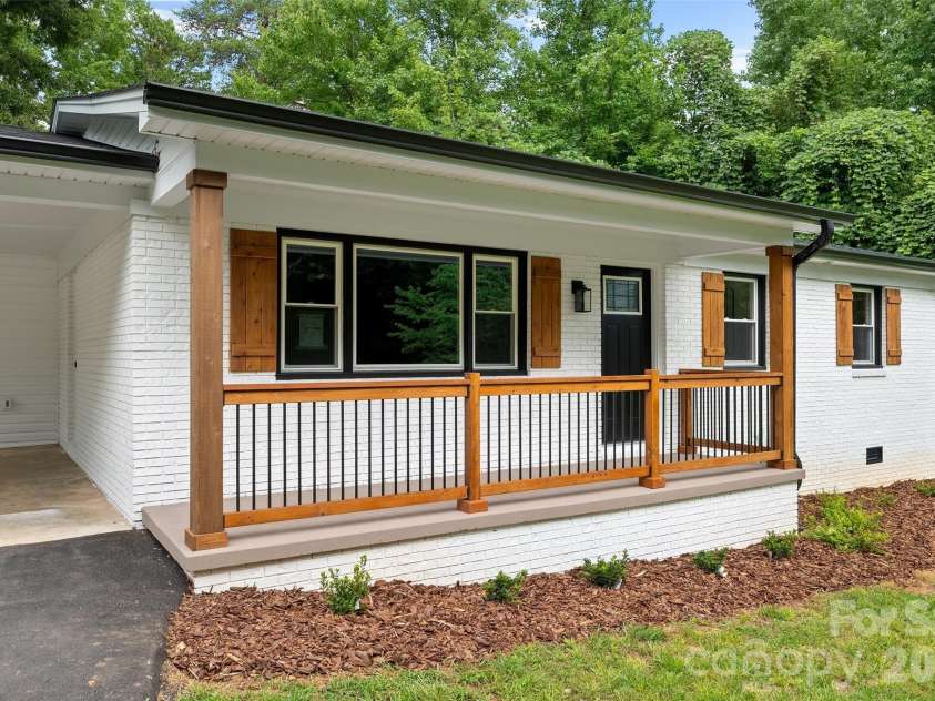 3533 Amity Hill Road, Statesville, NC 28677.  MLS# CAR4407090, YatesRealty ID 39754. 