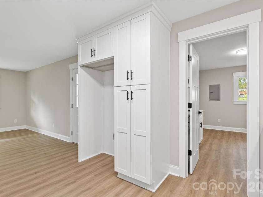 3533 Amity Hill Road, Statesville, NC 28677.  MLS# CAR4407090, YatesRealty ID 39754. 