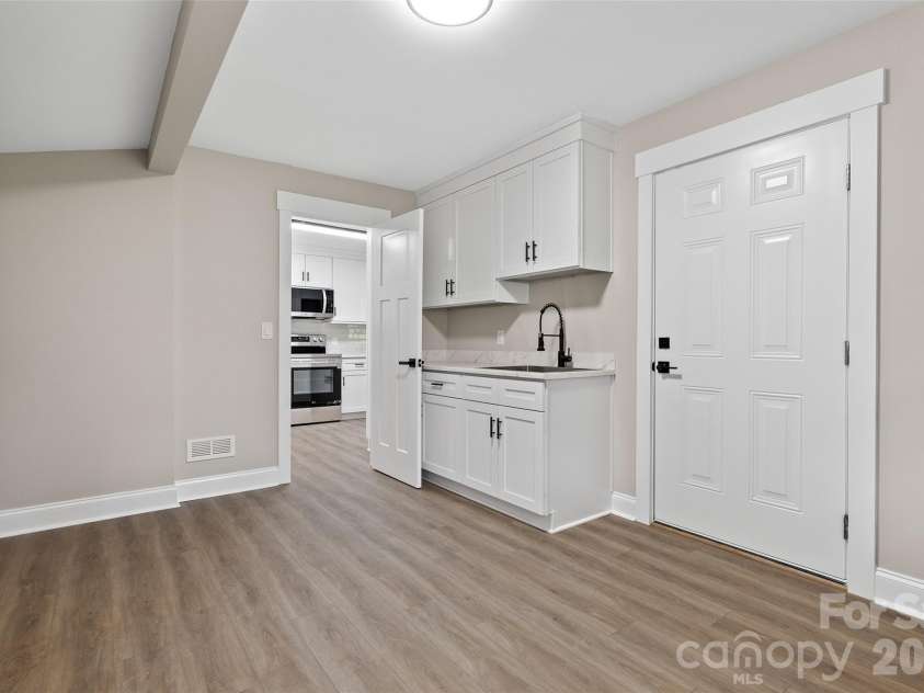 3533 Amity Hill Road, Statesville, NC 28677.  MLS# CAR4407090, YatesRealty ID 39754. 