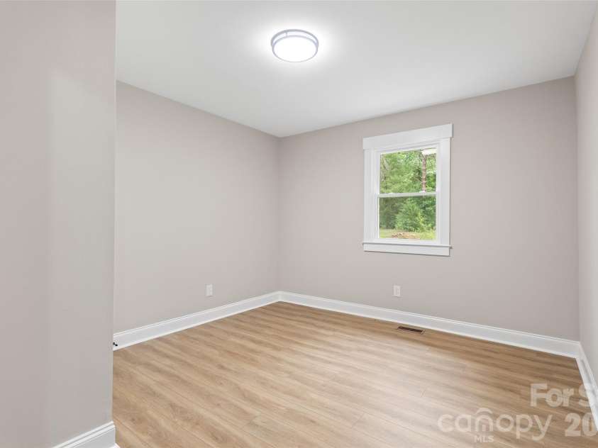 3533 Amity Hill Road, Statesville, NC 28677.  MLS# CAR4407090, YatesRealty ID 39754. 