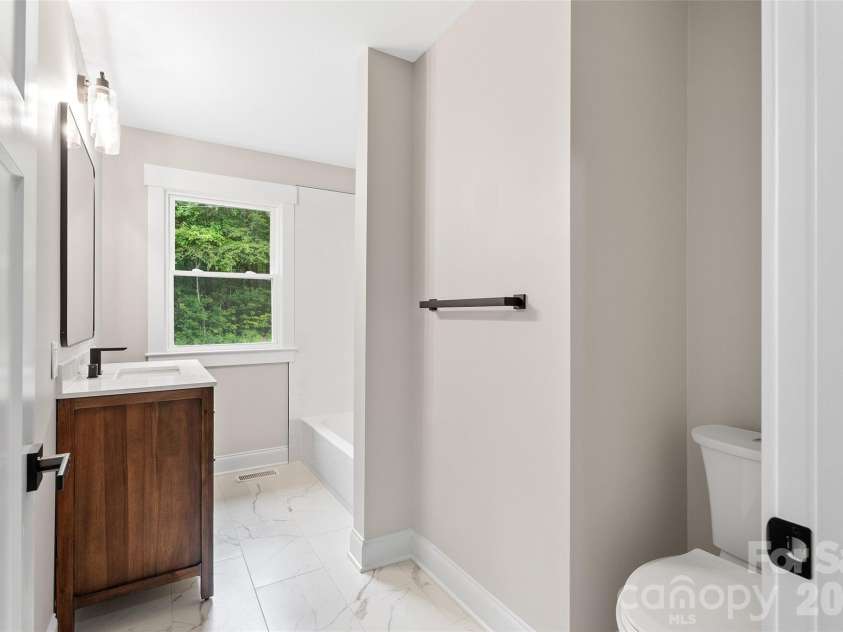 3533 Amity Hill Road, Statesville, NC 28677.  MLS# CAR4407090, YatesRealty ID 39754. 