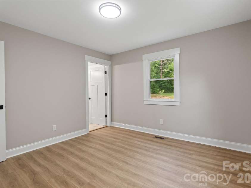 3533 Amity Hill Road, Statesville, NC 28677.  MLS# CAR4407090, YatesRealty ID 39754. 