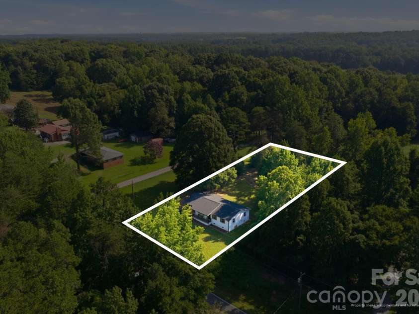 3533 Amity Hill Road, Statesville, NC 28677.  MLS# CAR4407090, YatesRealty ID 39754. 