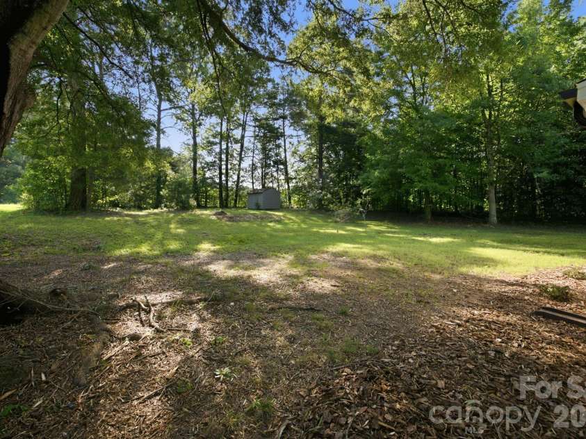 3533 Amity Hill Road, Statesville, NC 28677.  MLS# CAR4407090, YatesRealty ID 39754. 