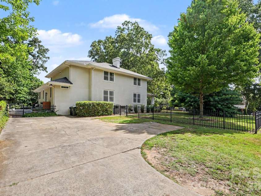 408 Griffith Road, Monroe, NC 28112.  MLS# CAR4406763, YatesRealty ID 39755. 