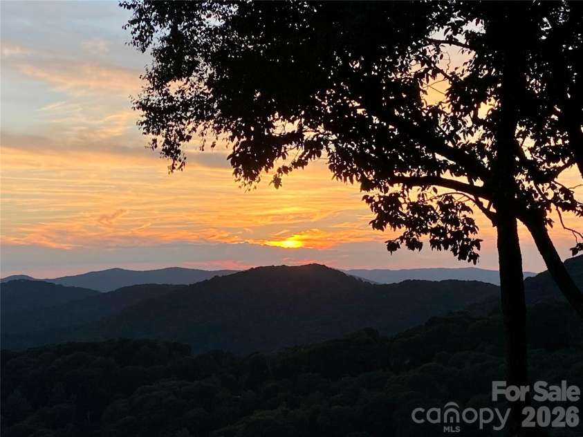 156 Cottage Lane, Mars Hill, NC 28754.  MLS# CAR4406570, YatesRealty ID 39759. 156 Cottage Lane Sunset Views.