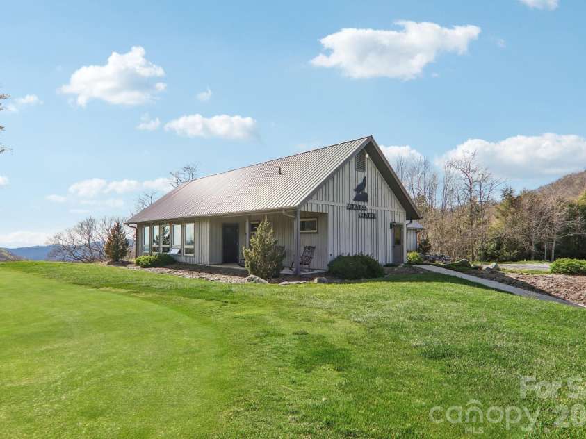 156 Cottage Lane, Mars Hill, NC 28754.  MLS# CAR4406570, YatesRealty ID 39759. WLCC
