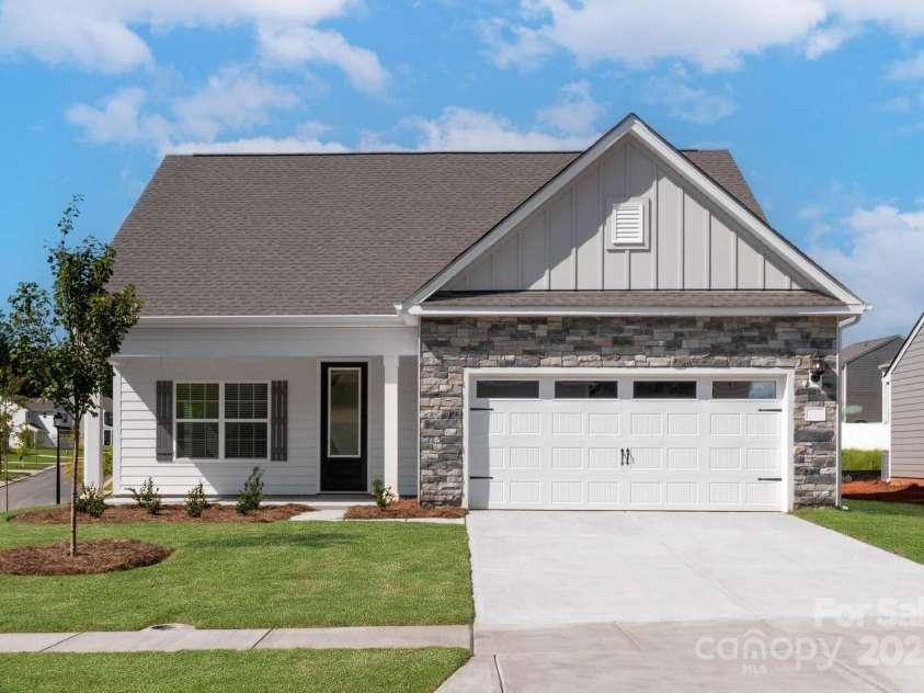 124 Rills Crossing Way, Troutman, NC 28166.  MLS# CAR4334341, YatesRealty ID 3976. 