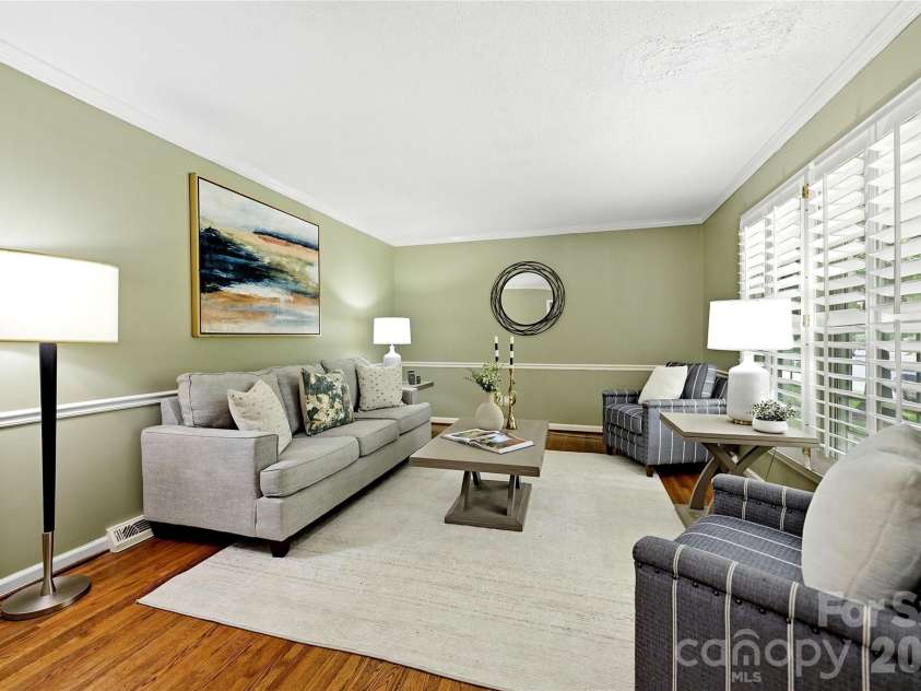 2308 Knickerbocker Drive, Charlotte, NC 28212.  MLS# CAR4406627, YatesRealty ID 39761. 
