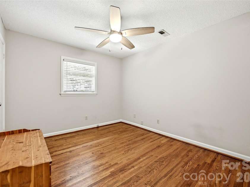 2308 Knickerbocker Drive, Charlotte, NC 28212.  MLS# CAR4406627, YatesRealty ID 39761. 