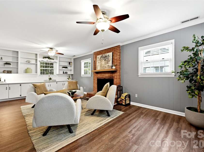 2308 Knickerbocker Drive, Charlotte, NC 28212.  MLS# CAR4406627, YatesRealty ID 39761. 