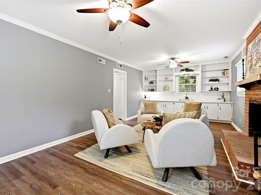 2308 Knickerbocker Drive, Charlotte, NC 28212.  MLS# CAR4406627, YatesRealty ID 39761. 