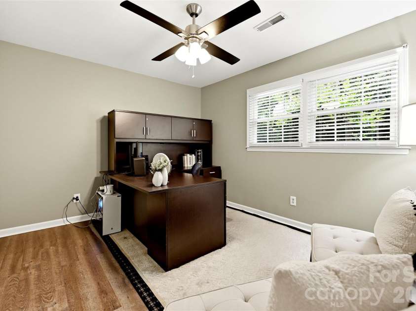 2308 Knickerbocker Drive, Charlotte, NC 28212.  MLS# CAR4406627, YatesRealty ID 39761. 