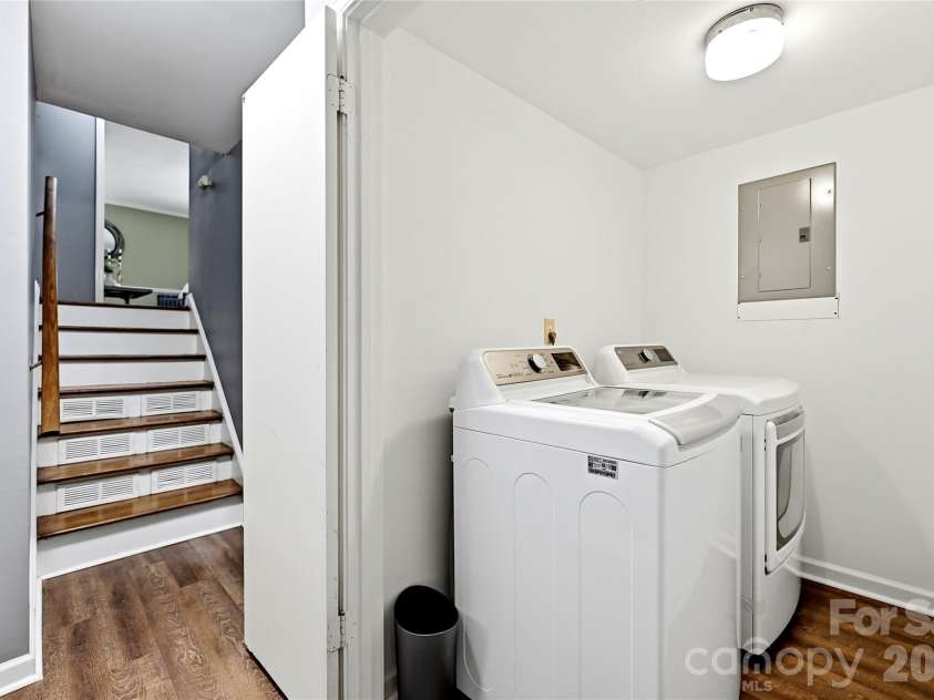 2308 Knickerbocker Drive, Charlotte, NC 28212.  MLS# CAR4406627, YatesRealty ID 39761. 