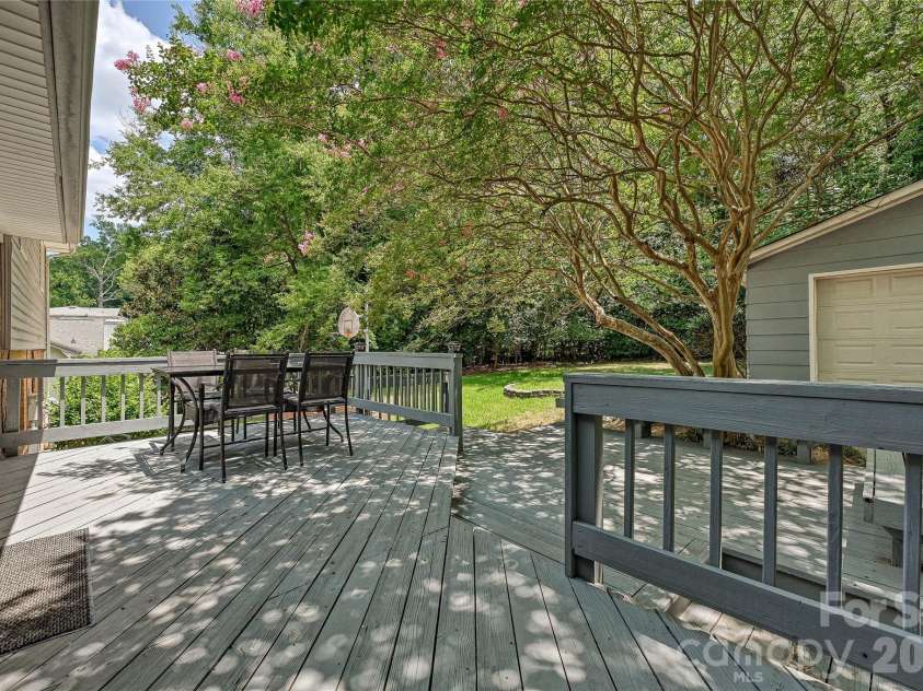 2308 Knickerbocker Drive, Charlotte, NC 28212.  MLS# CAR4406627, YatesRealty ID 39761. 