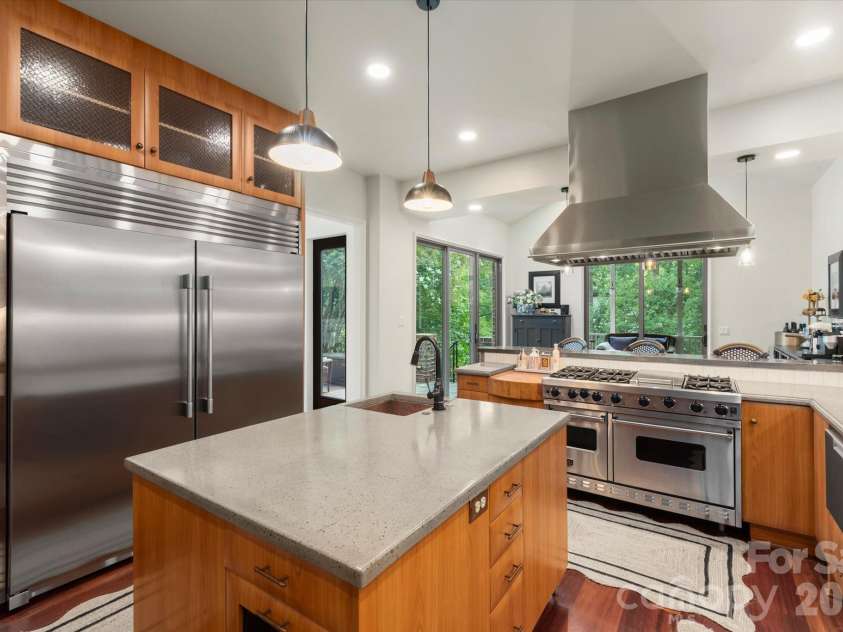 3603 Hennessy Place, Charlotte, NC 28210.  MLS# CAR4406603, YatesRealty ID 39762. 