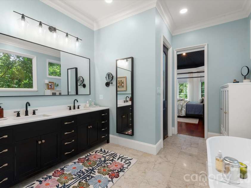 3603 Hennessy Place, Charlotte, NC 28210.  MLS# CAR4406603, YatesRealty ID 39762. 