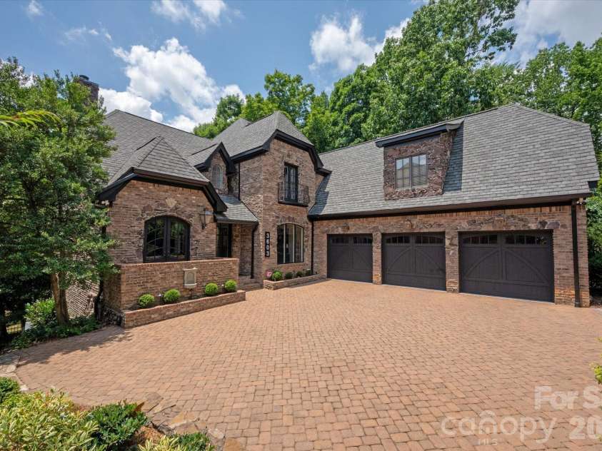 3603 Hennessy Place, Charlotte, NC 28210.  MLS# CAR4406603, YatesRealty ID 39762. 
