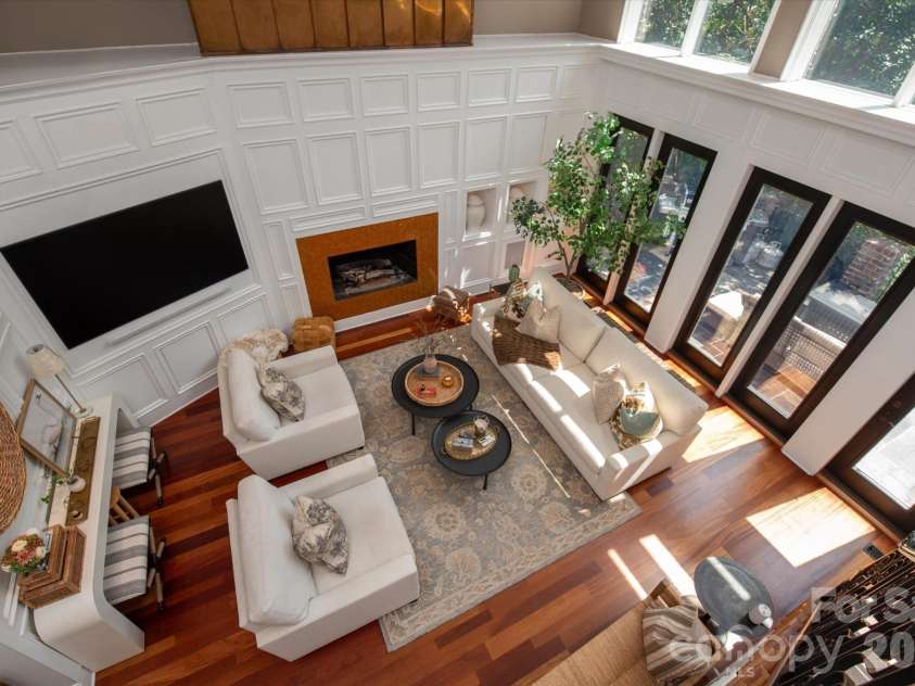 3603 Hennessy Place, Charlotte, NC 28210.  MLS# CAR4406603, YatesRealty ID 39762. Dramatic Two-Story Great Room with Custom Millwork